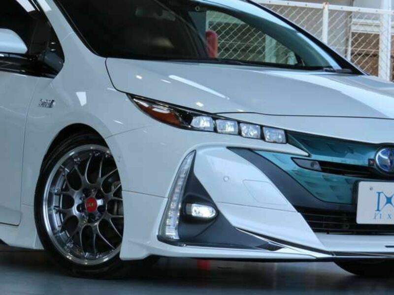 PRIUS PHV