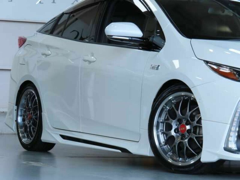 PRIUS PHV