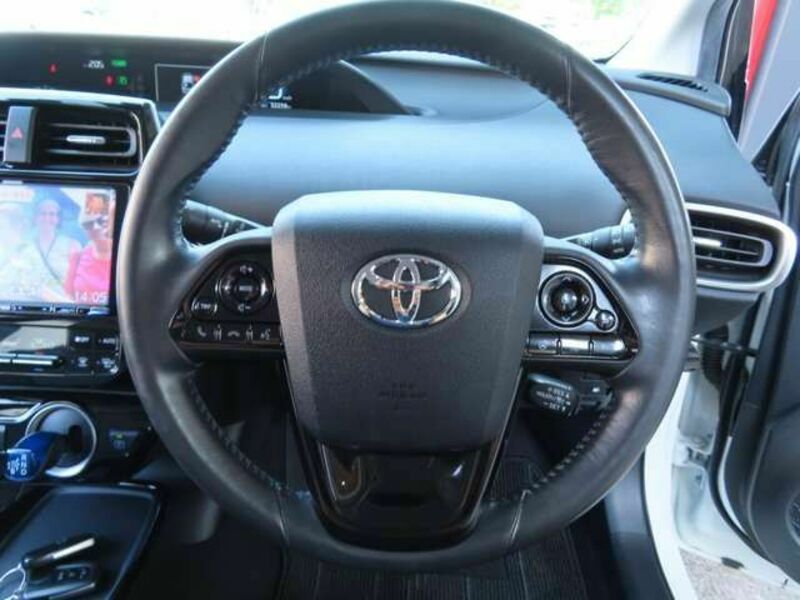 PRIUS PHV