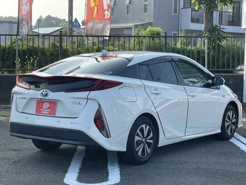 PRIUS PHV