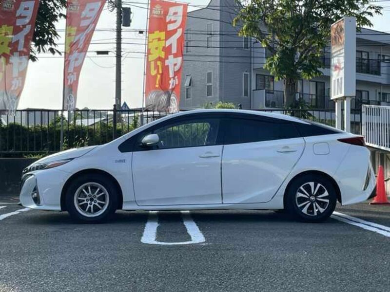 PRIUS PHV