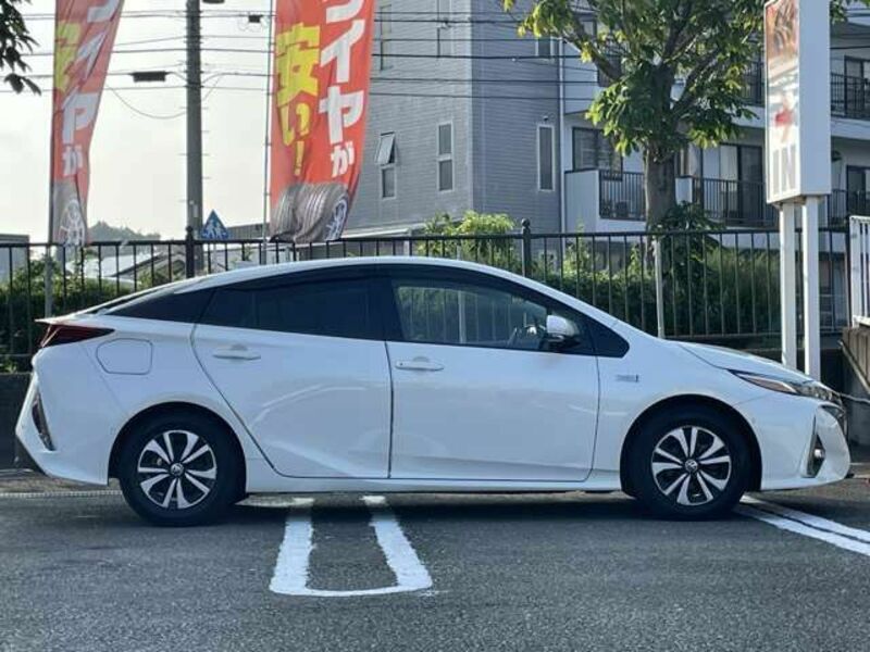 PRIUS PHV
