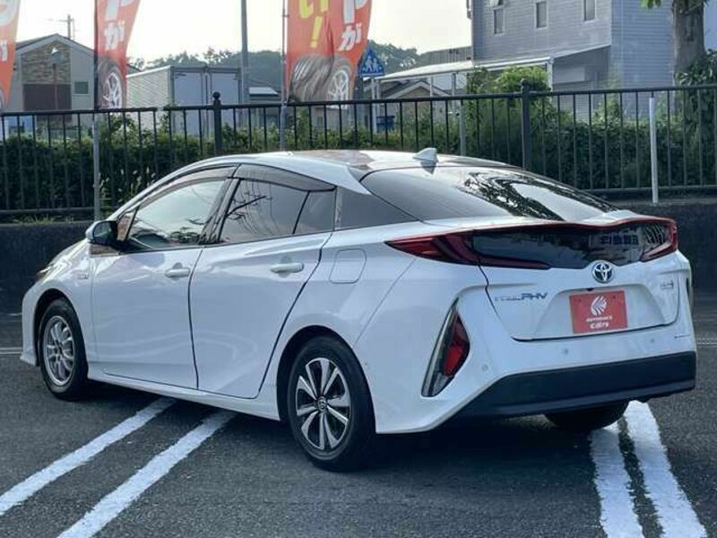 PRIUS PHV