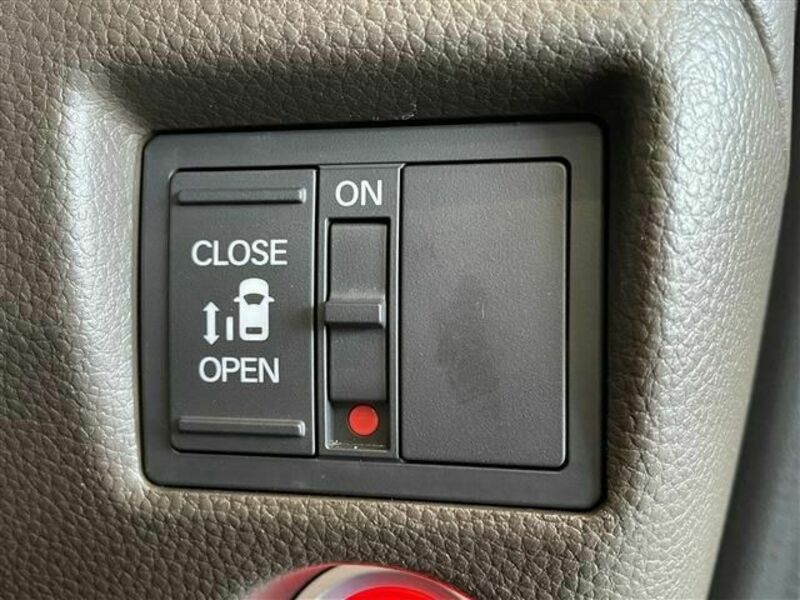 N BOX