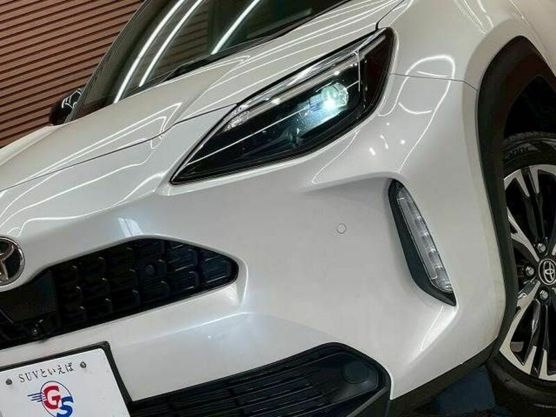 YARIS CROSS