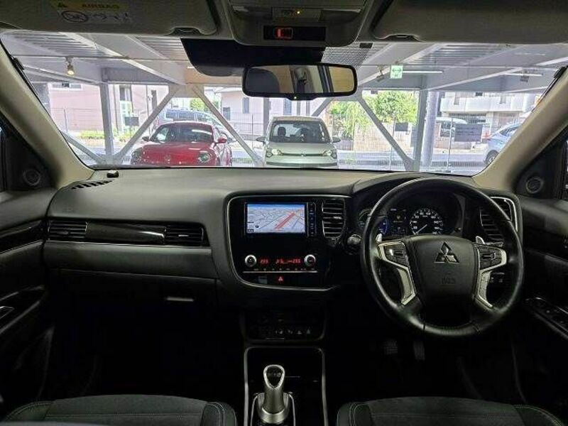 OUTLANDER PHEV