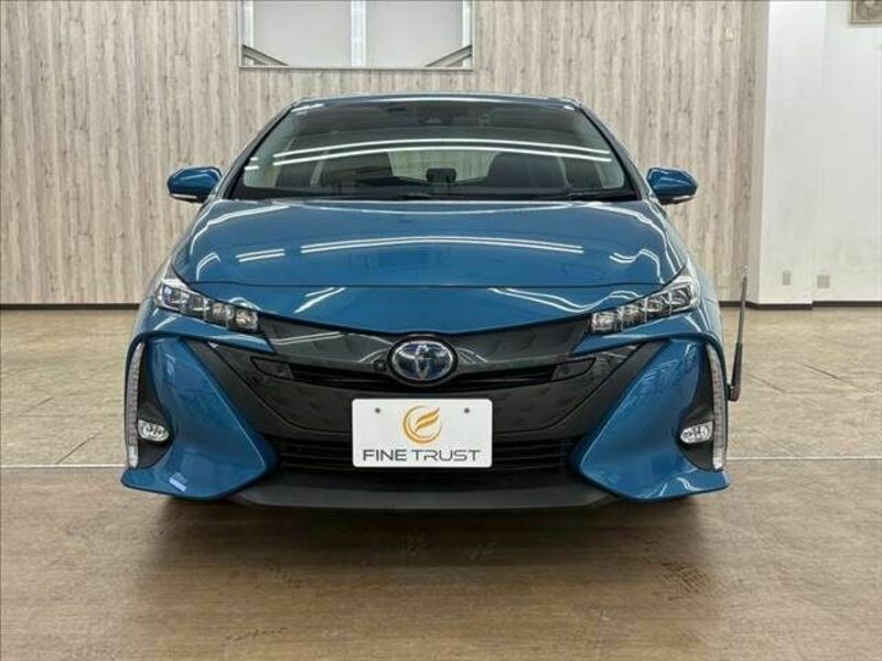PRIUS PHV