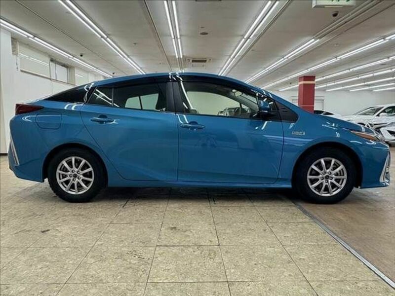 PRIUS PHV