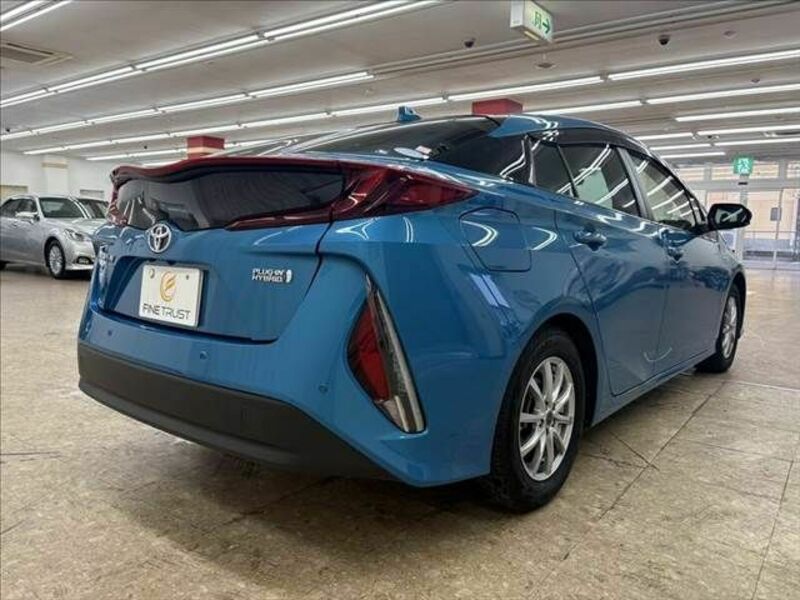 PRIUS PHV