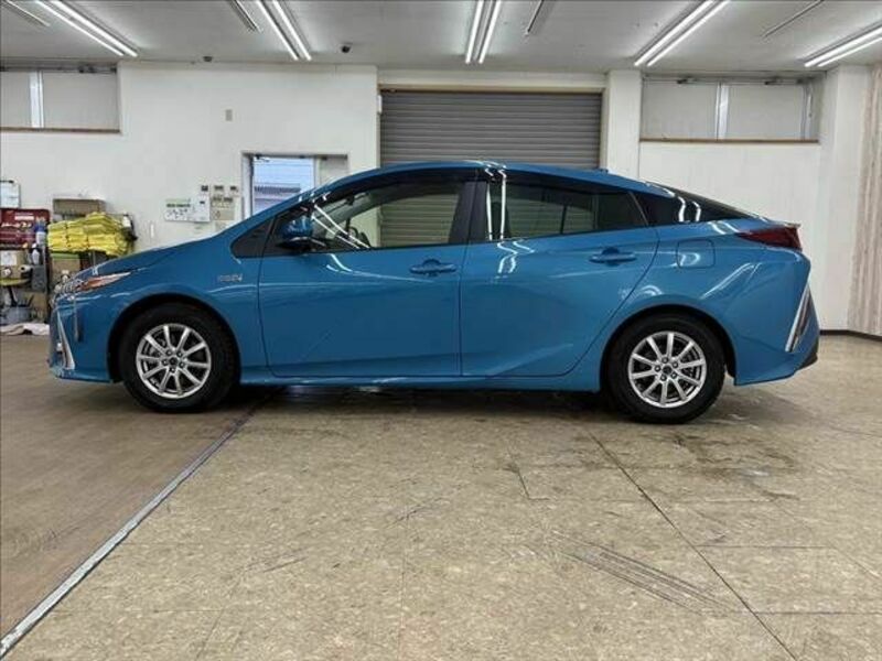 PRIUS PHV