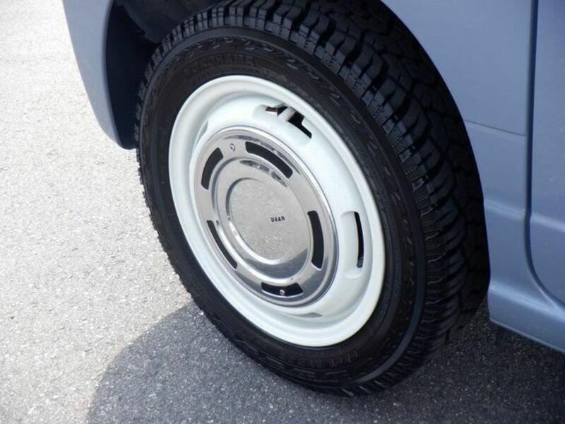 N-VAN