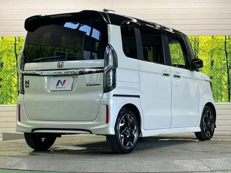 N BOX CUSTOM