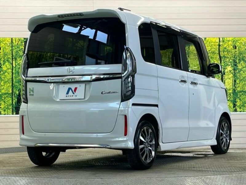N BOX CUSTOM