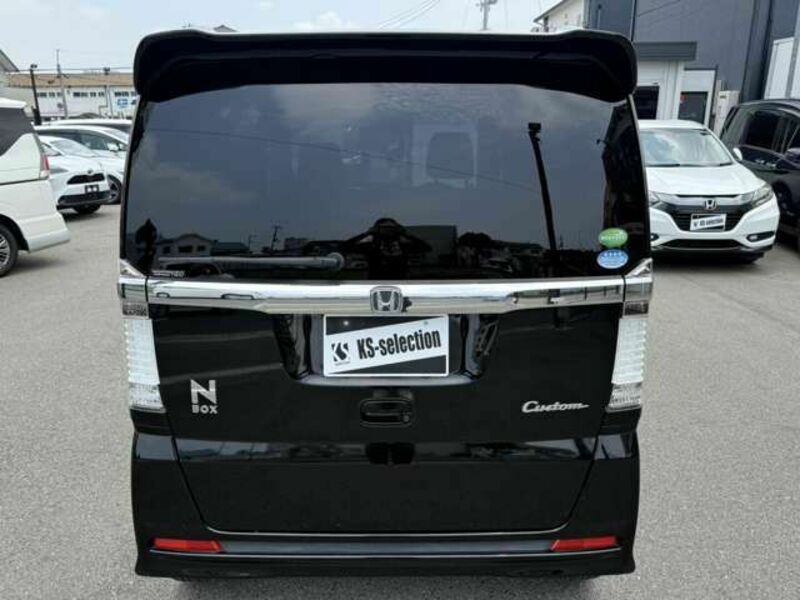 N BOX CUSTOM