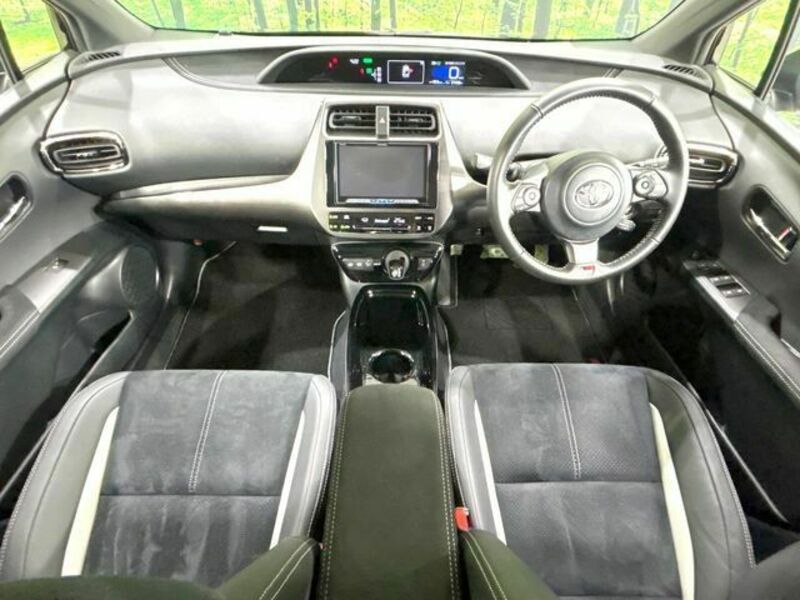 PRIUS PHV