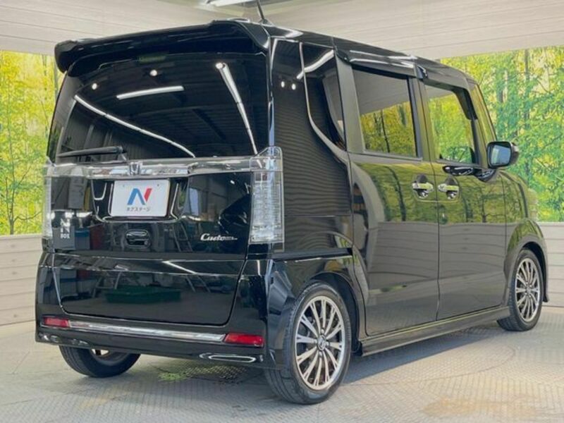 N BOX CUSTOM