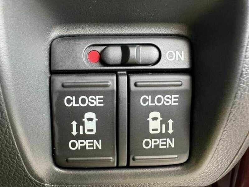 N BOX