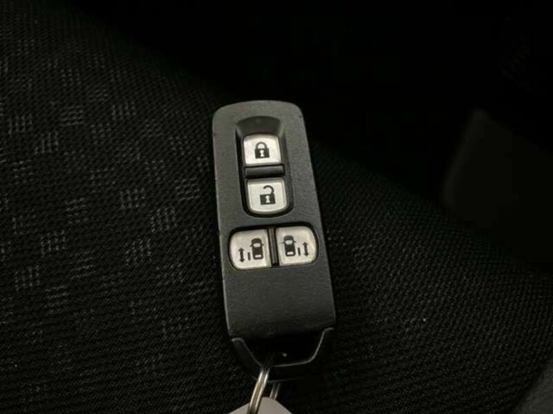 N BOX
