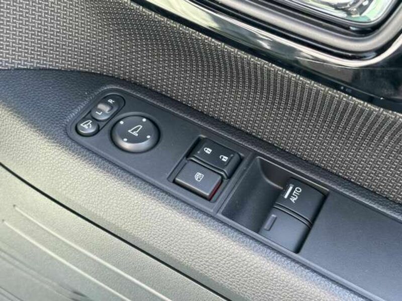 N-VAN