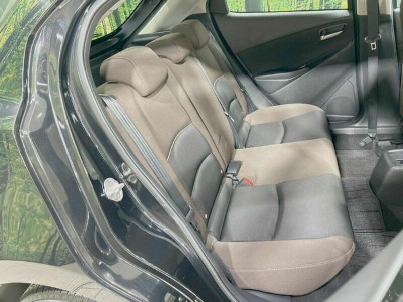 MAZDA2