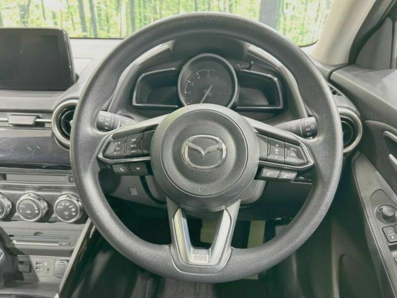 MAZDA2