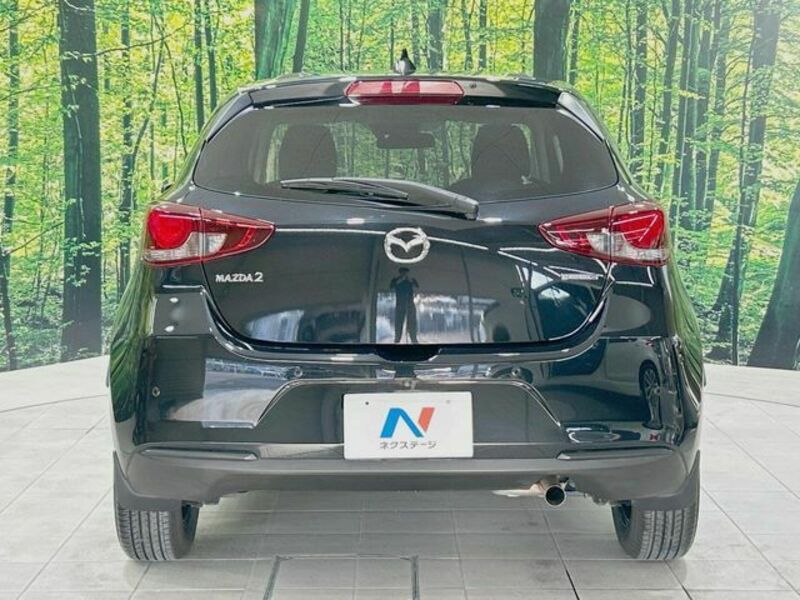MAZDA2