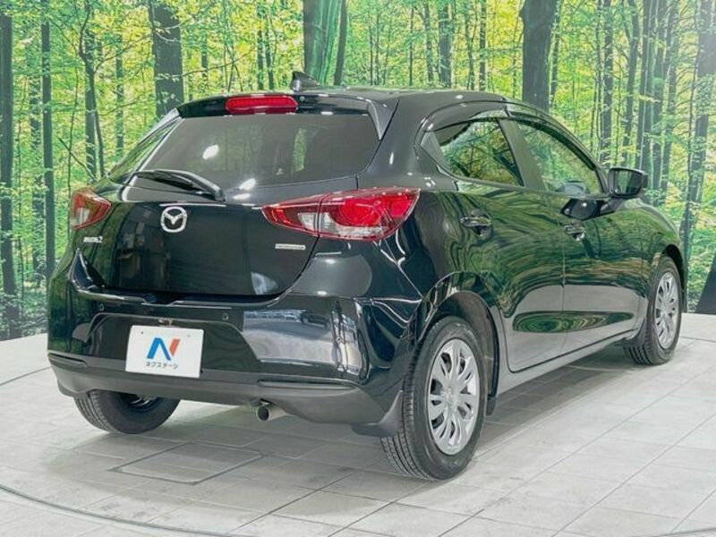 MAZDA2