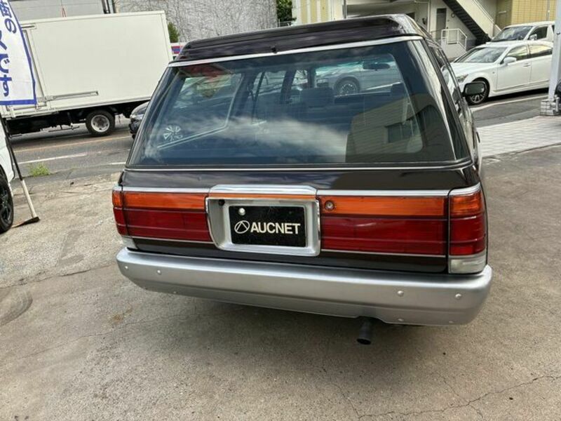 CROWN WAGON