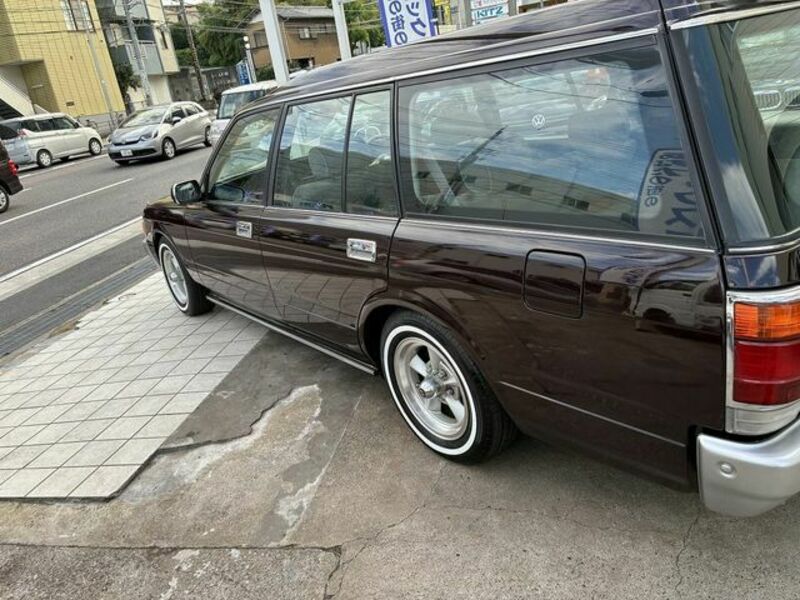 CROWN WAGON