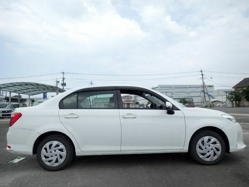 COROLLA AXIO