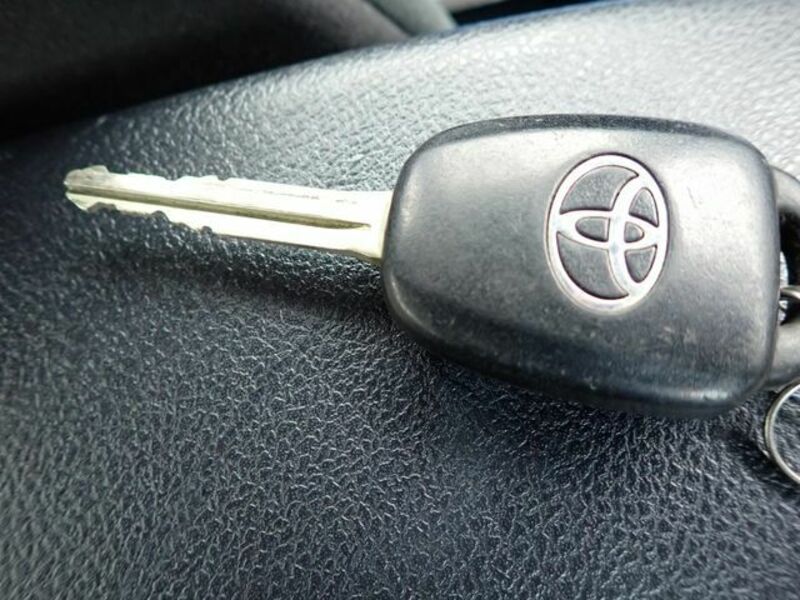 COROLLA AXIO