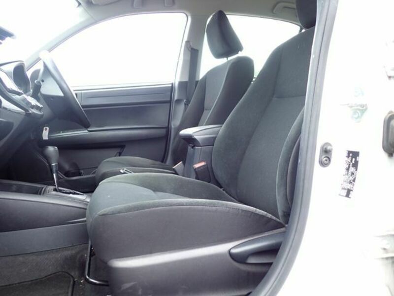 COROLLA AXIO