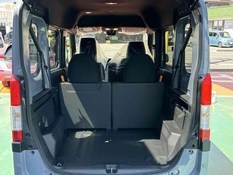 N-VAN