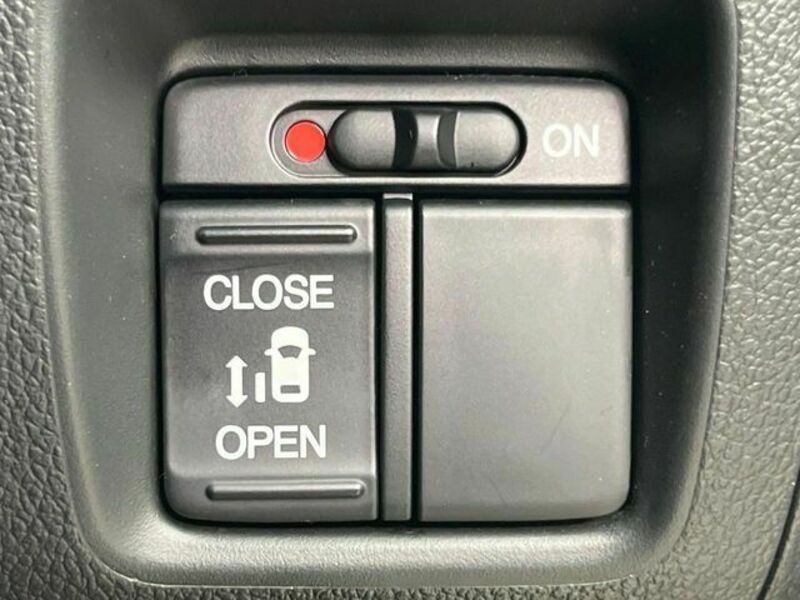 N BOX