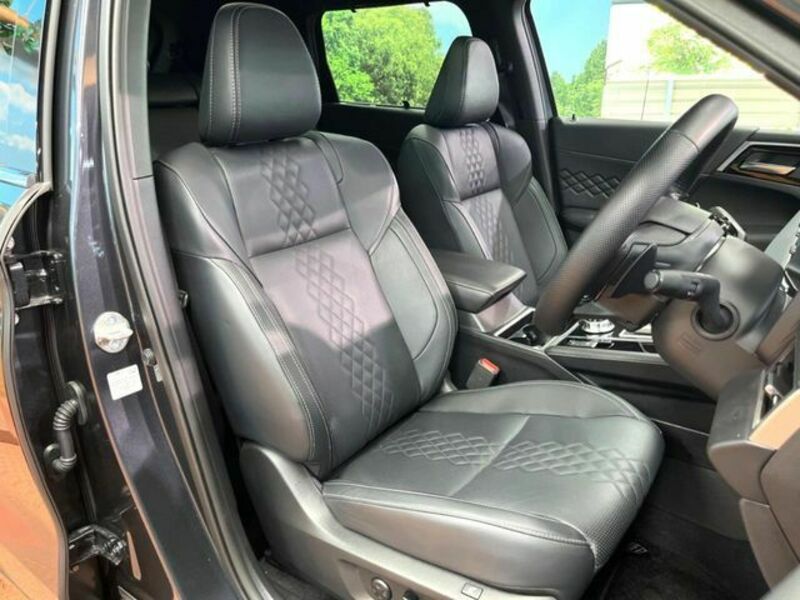 OUTLANDER PHEV