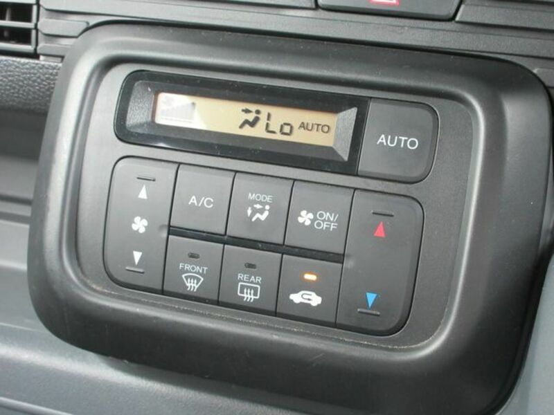 N-VAN