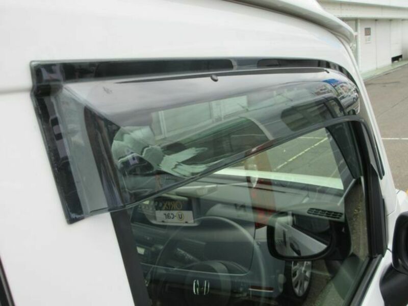 N-VAN
