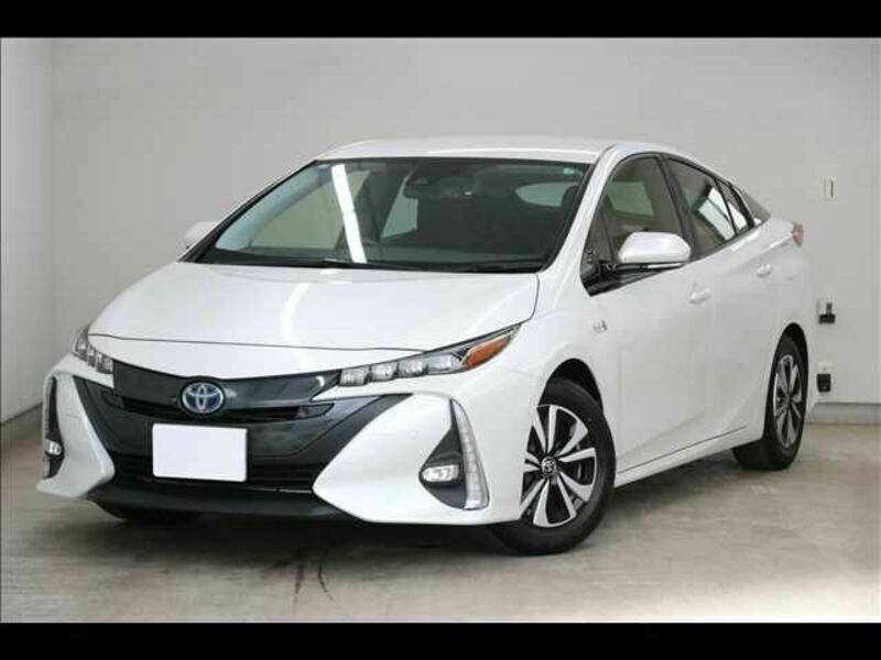 TOYOTA PRIUS PHV