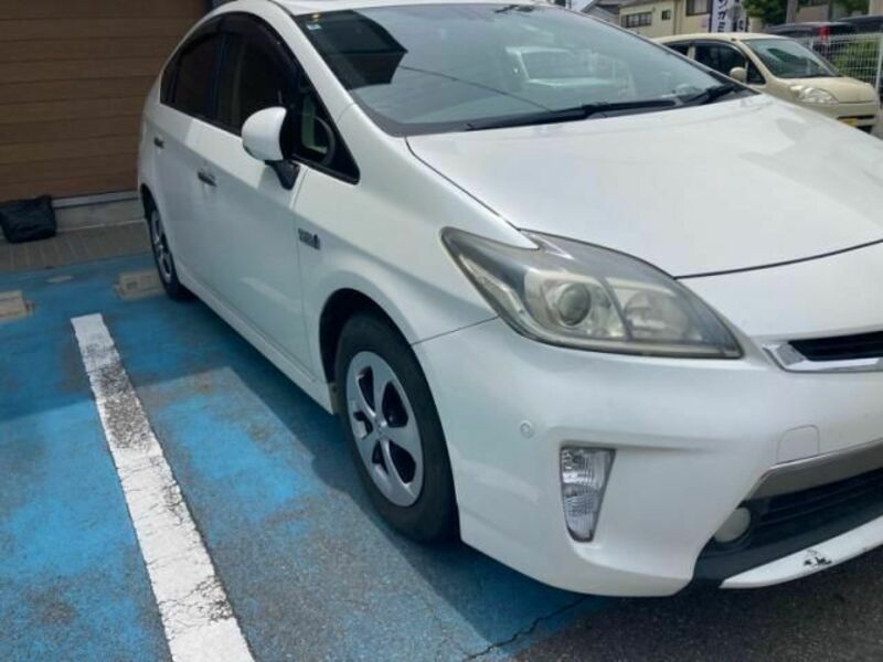 PRIUS PHV
