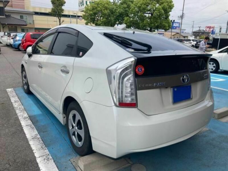 PRIUS PHV