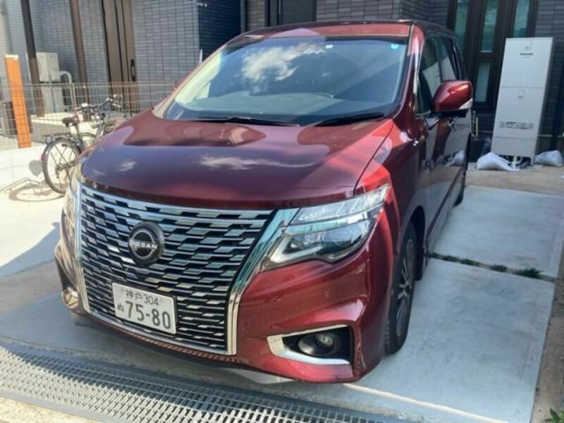 NISSAN ELGRAND