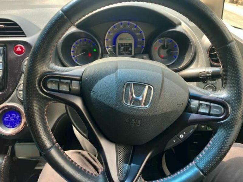 FIT HYBRID