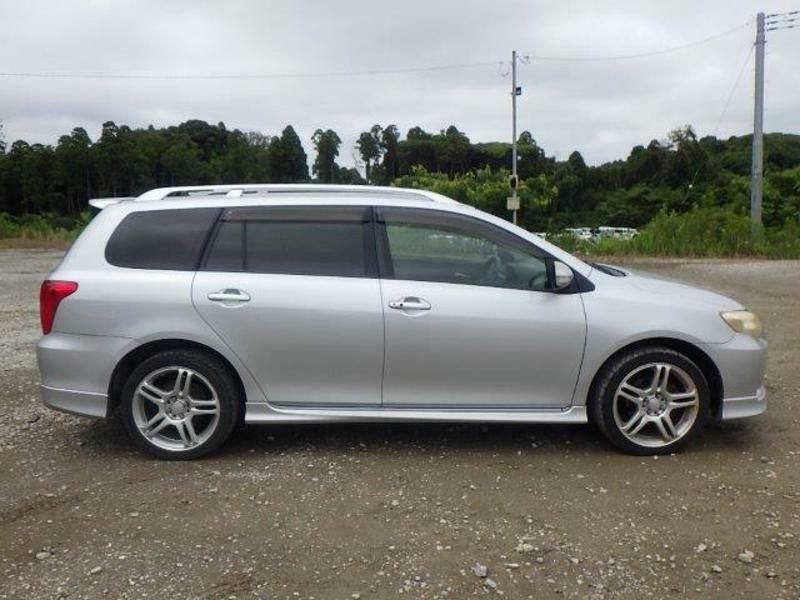 COROLLA FIELDER