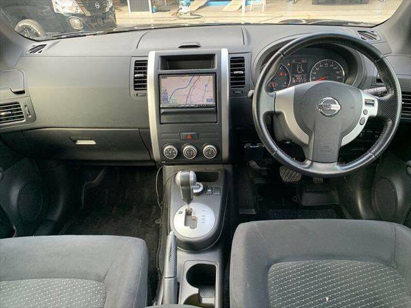 X-TRAIL
