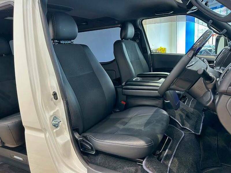 HIACE VAN