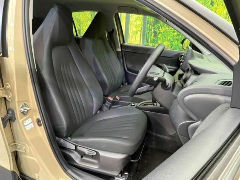 YARIS CROSS