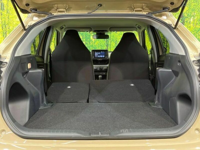 YARIS CROSS