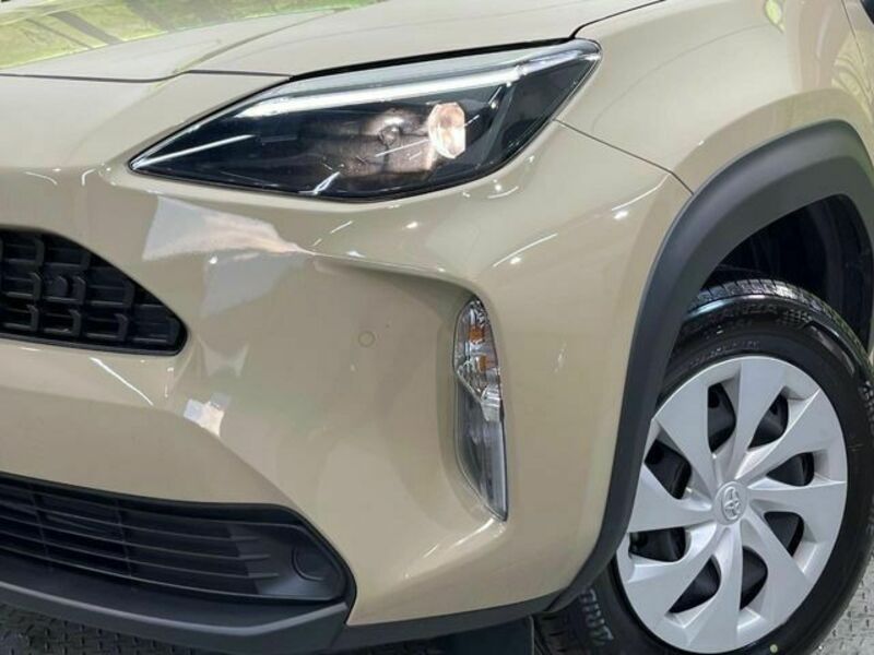 YARIS CROSS