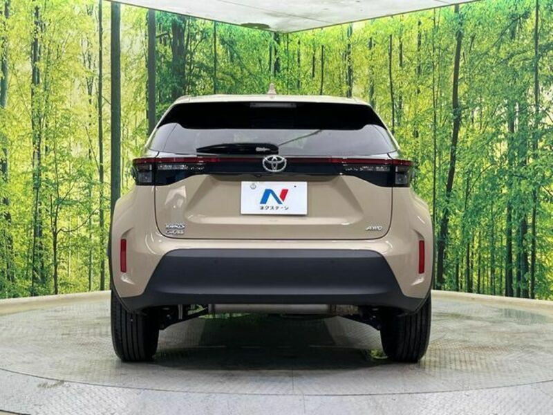 YARIS CROSS