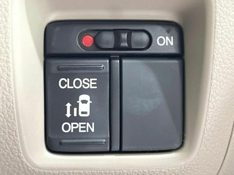 N BOX